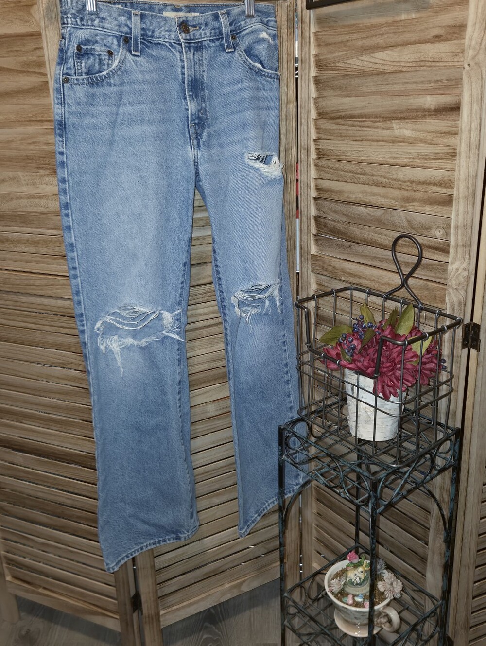 Levis Premium 26 Baggy Boot Distressed Jeans